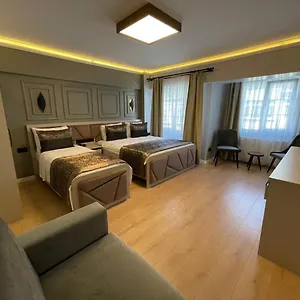 Azra Sultan & Provincia di Istanbul