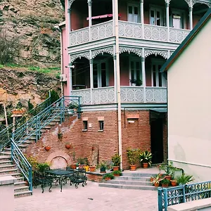 https://apartment-botanikuri-15.alltbilisihotels.com
